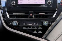 Load image into Gallery viewer, Luxe Roadrunner Car Freshener Diffuser